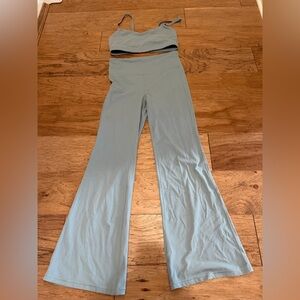 Athleta Blue Green Sports Bra & Flare Leggings Set High Waisted Women’s Medium
